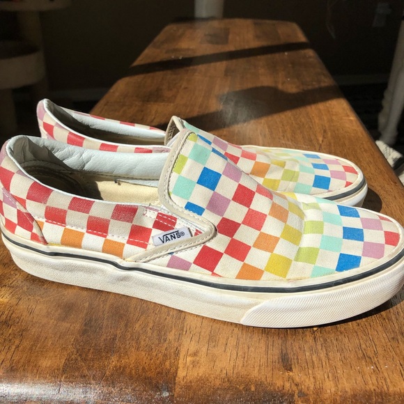 Vans Classic Rainbow Checkered Shoes - Picture 3 of 10